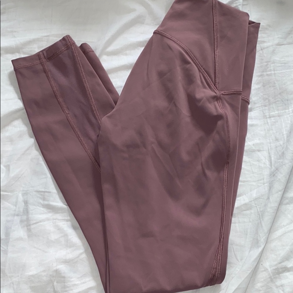 Lululemon Train Time 7/8 Leggings 25”